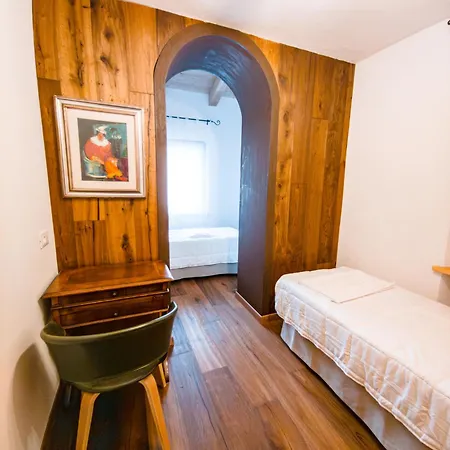 Apartment Mansarda Al *